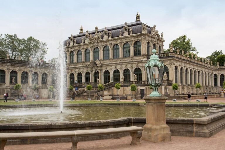 Château Haussmanien avec jardin